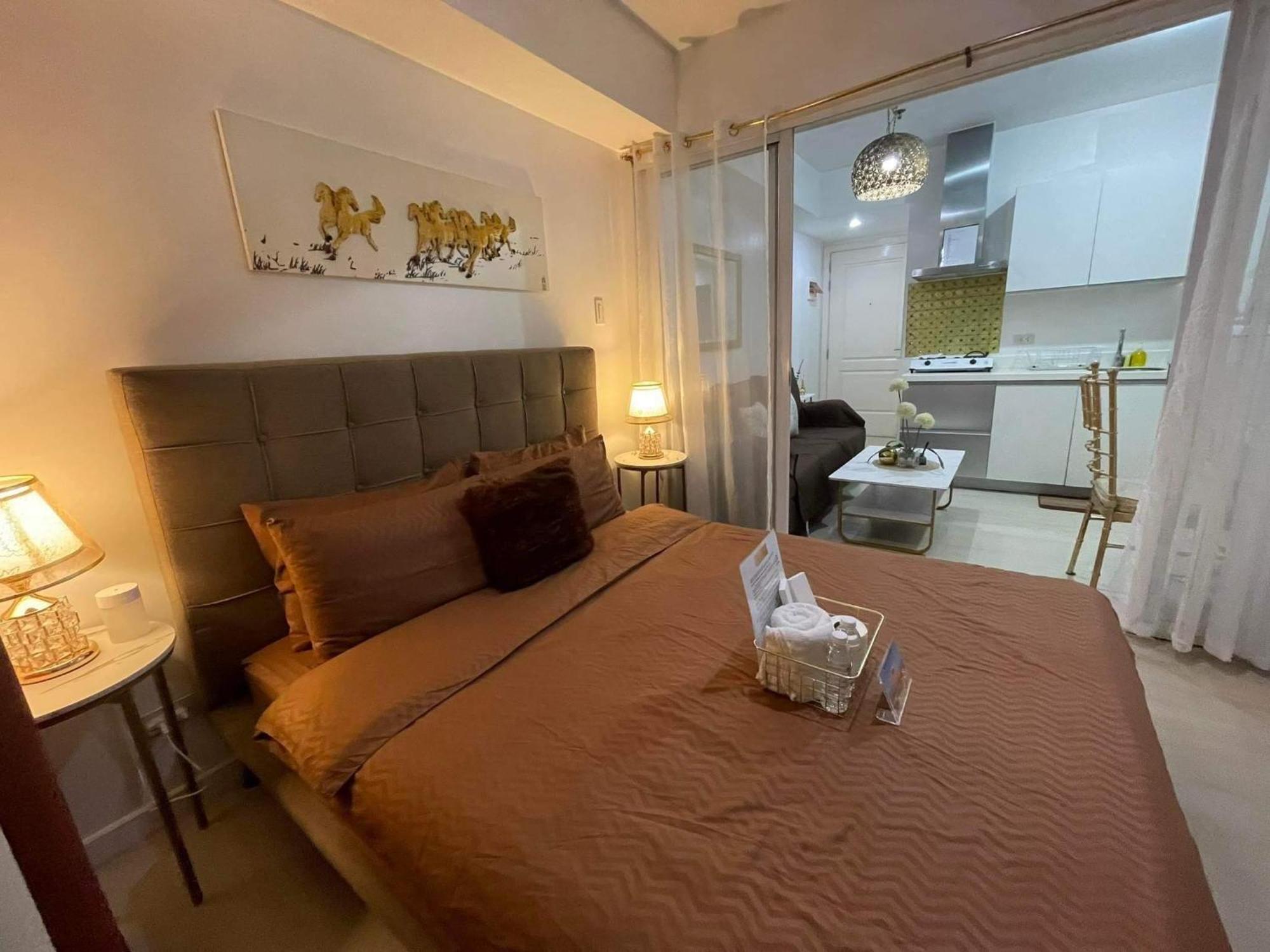 Beach Front Living In The Heart Of The City, Azure Residences Маніла Екстер'єр фото