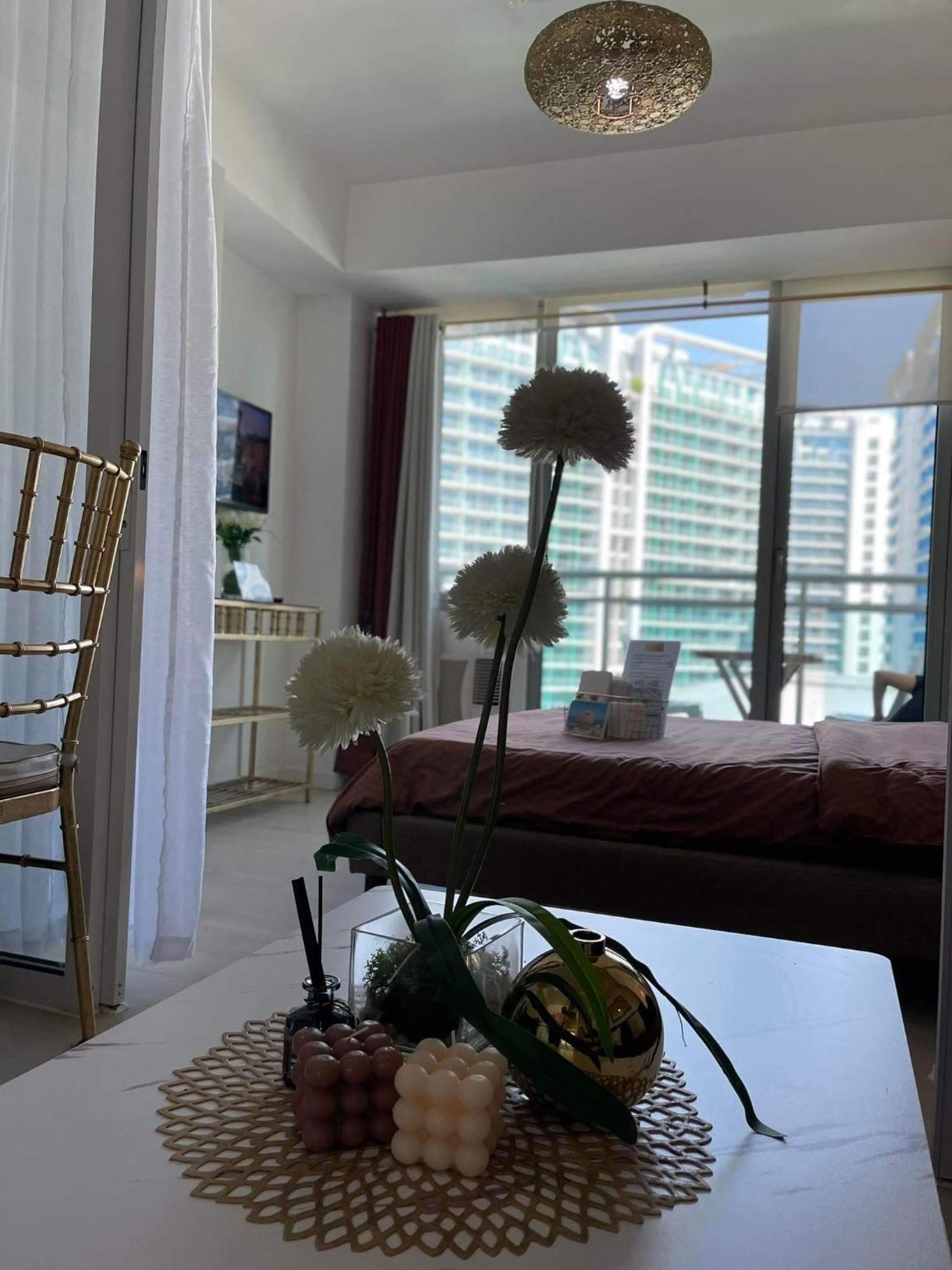 Beach Front Living In The Heart Of The City, Azure Residences Маніла Екстер'єр фото