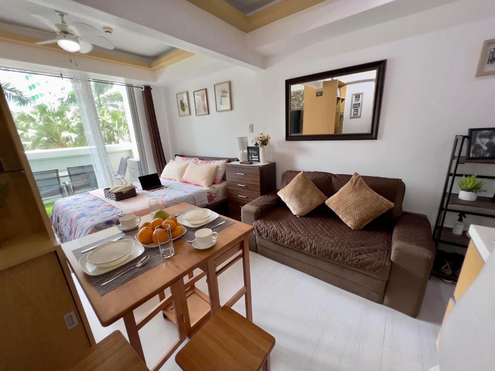 Beach Front Living In The Heart Of The City, Azure Residences Маніла Екстер'єр фото
