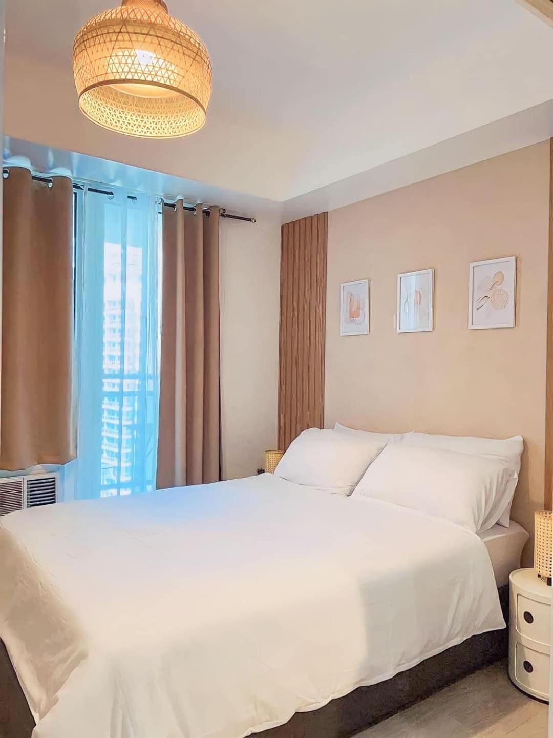 Beach Front Living In The Heart Of The City, Azure Residences Маніла Номер фото
