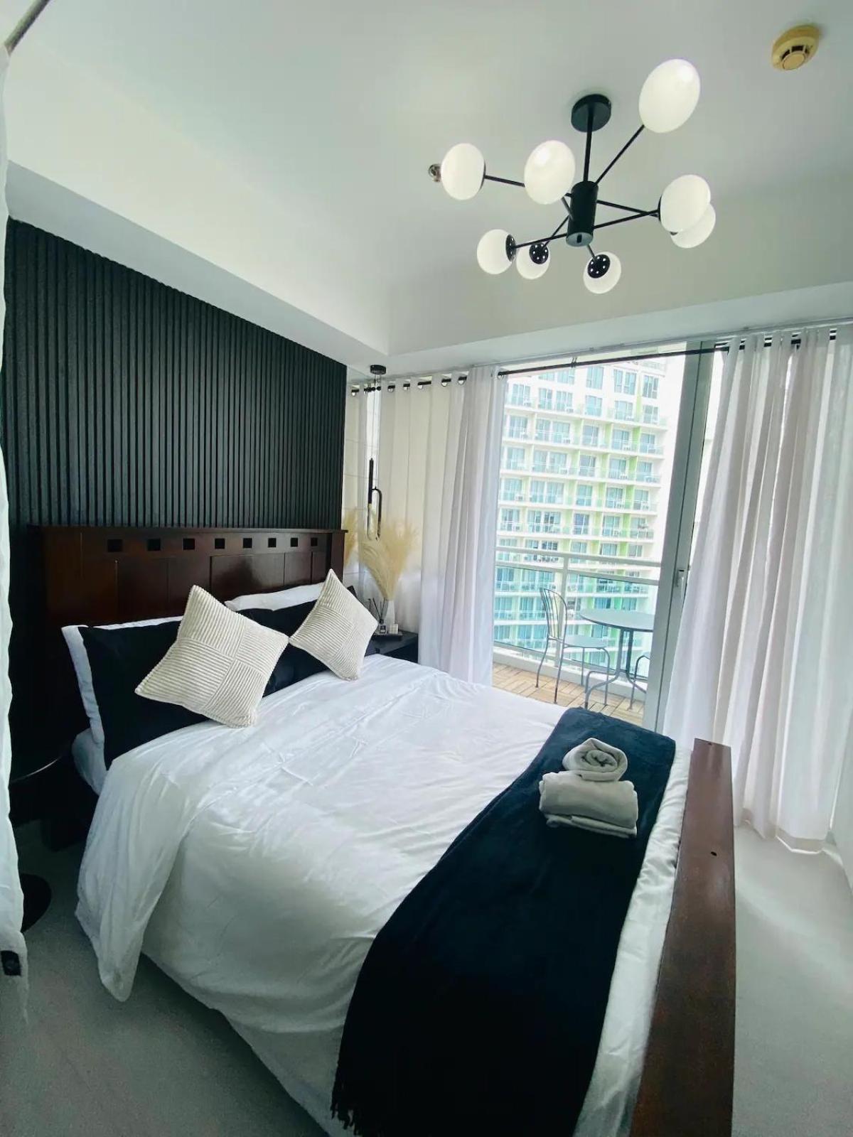 Beach Front Living In The Heart Of The City, Azure Residences Маніла Екстер'єр фото